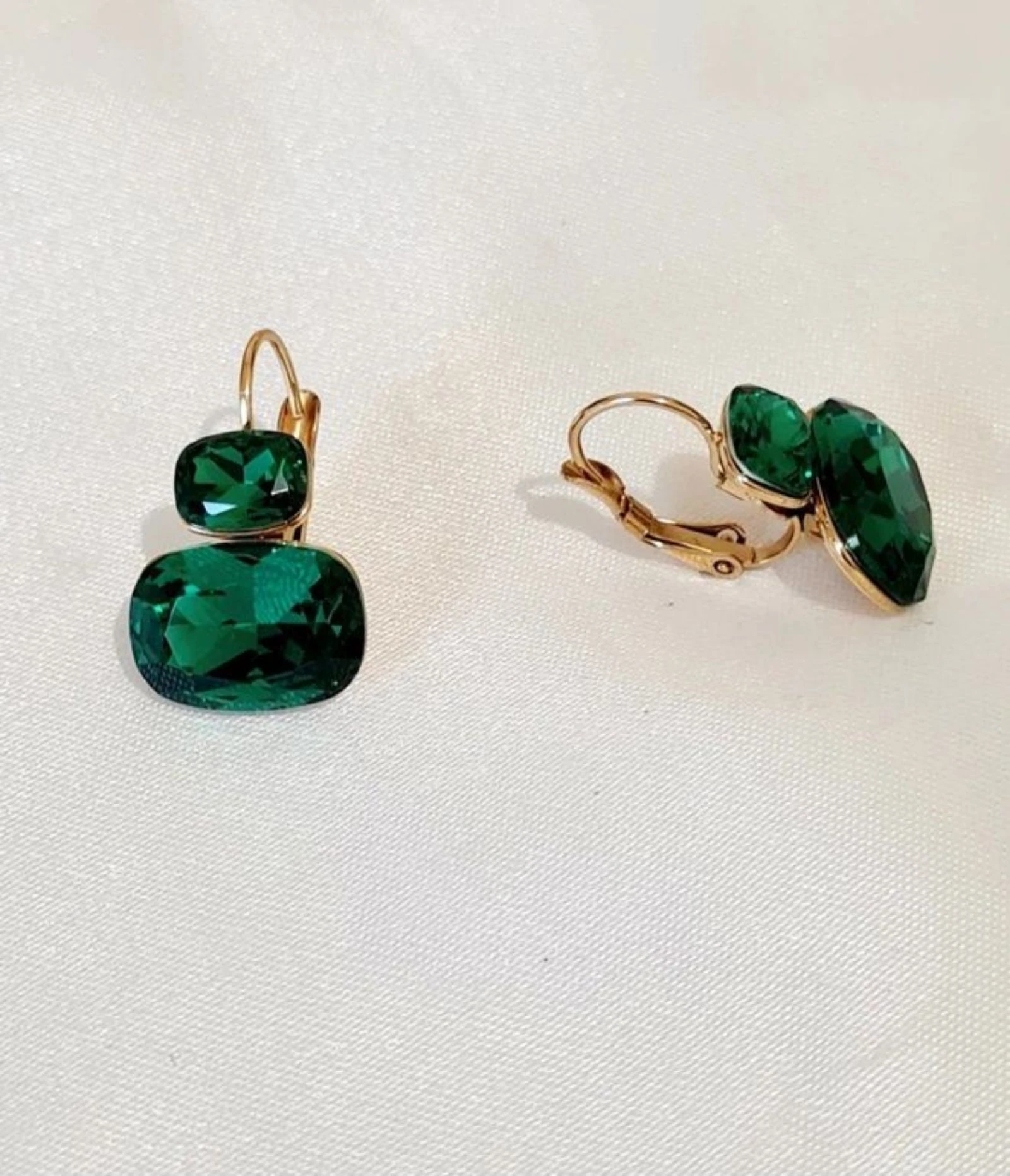 Brincos de ouro com cristais verdes – photo 2